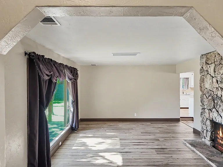860 Watt Ave — Photo 5