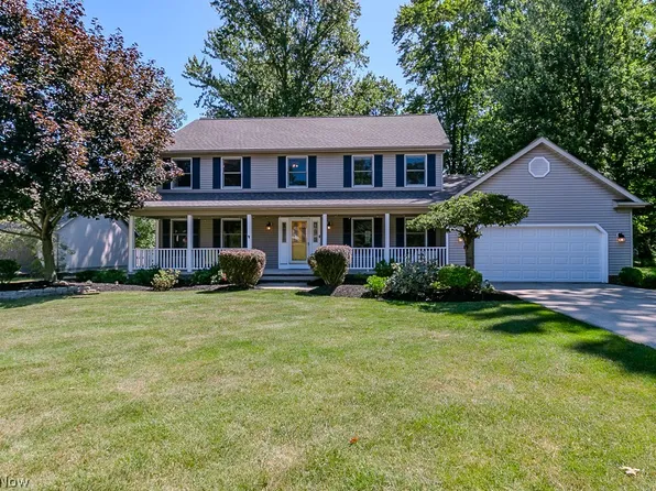 7633 Debonaire Dr, Mentor, OH 44060
