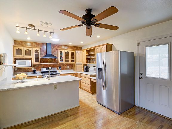 5th image of 10407 N 101st Ave