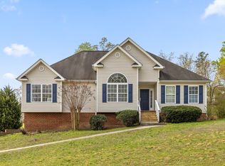 7470 British Rd, Ooltewah, TN 37363