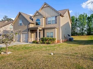 6870 Diamond Dr, Rex, GA 30273