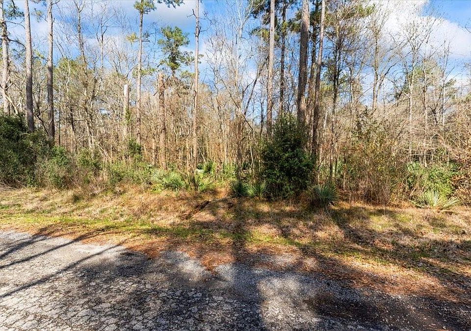 1st image of N Essex Dr