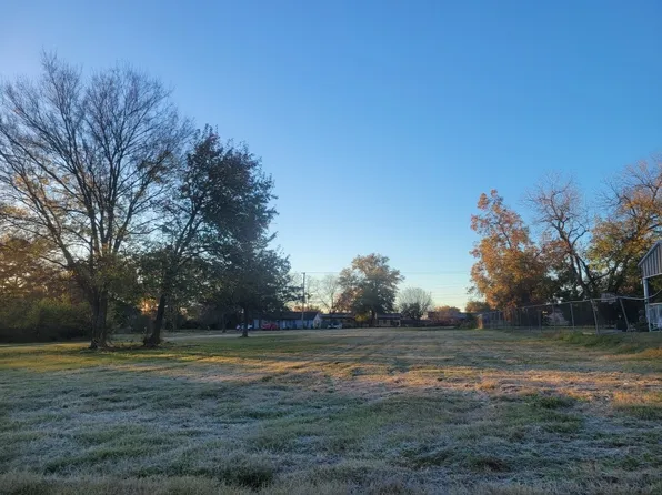 Garver St, Pittsburg, TX 75686