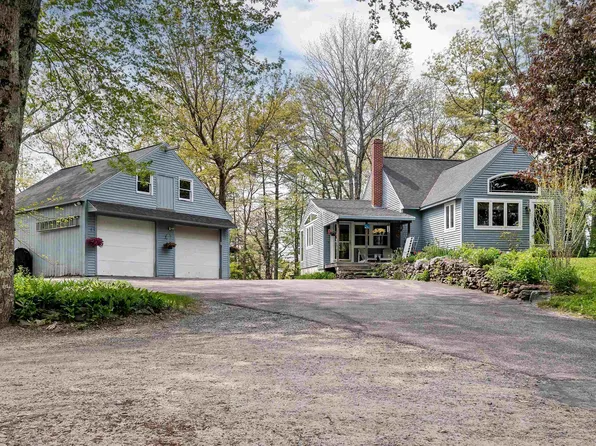 22 Hillside Drive, Raymond, NH 03077