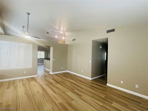 5th image of 1712 Delaney Creek Ln