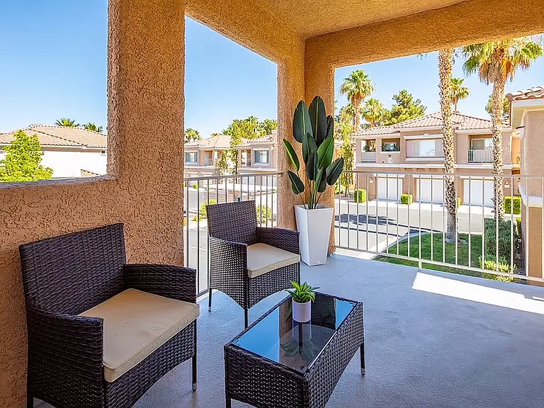 251 S Green Valley Pkwy #2721 — Photo 16