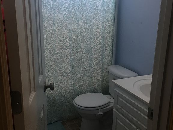 3rd image of 3058 Camden Way