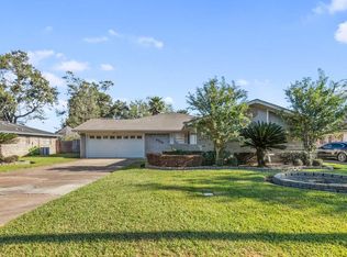 3748 Lay Ave, Groves, TX 77619