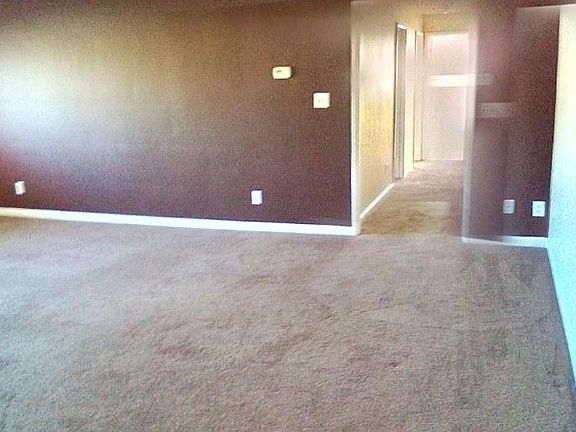 3rd image of 4053 Warrensville Center Rd APT A3