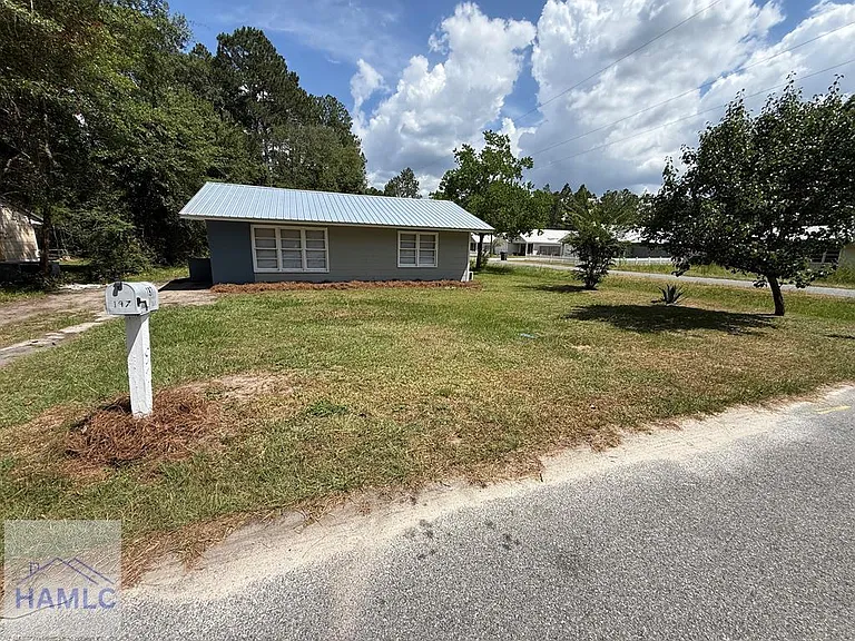 197 Evelyn Ave — Photo 1