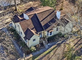 928 Ridgeway Ave, Signal Mountain, TN 37377