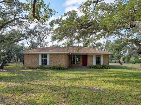 1620 N McCampbell St, Aransas Pass, TX 78336