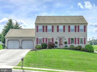 10 Nina Dr, York, PA 17402