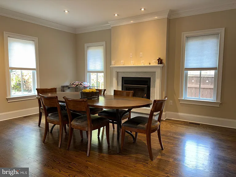 11 Chestnut St — Photo 11