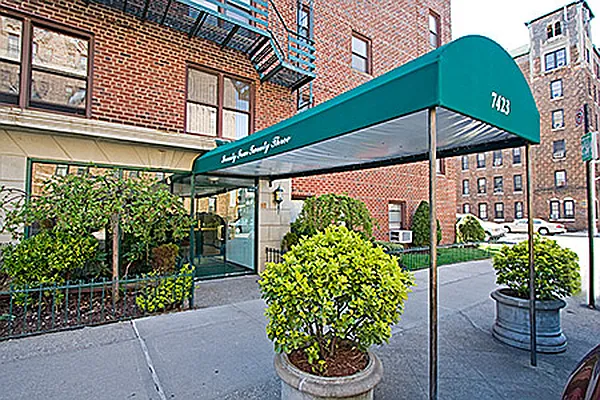 Sold by City Connections Realty | media 7