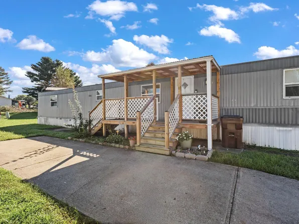 309 Mace Dr, Circleville, OH 43113