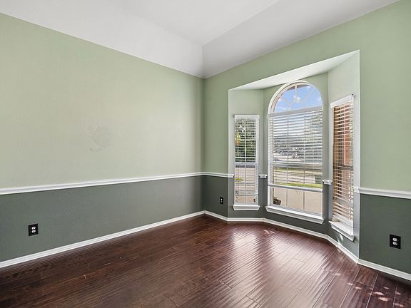 5th image of 1833 Melton Dr