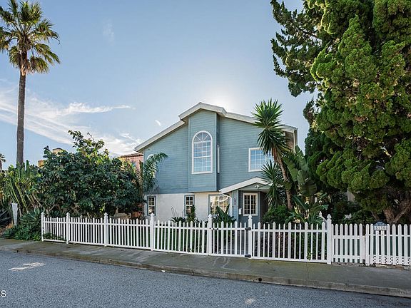 3rd image of 5124 Beachcomber St