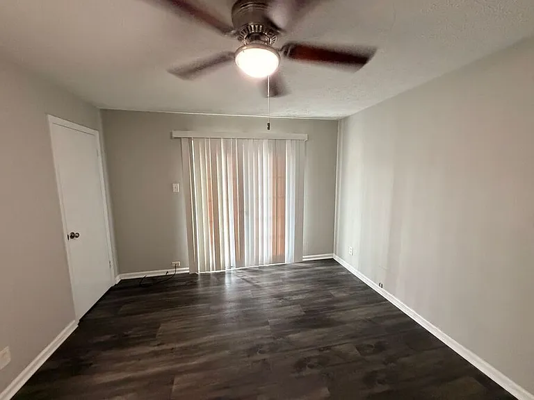 2021 Cambridge Dr #10 — Photo 20
