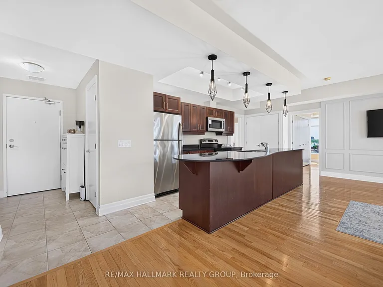 245 Kent St #909 — Photo 7