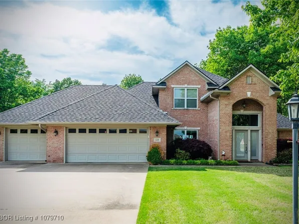 12200 Stonechase Dr, Fort Smith, AR 72916