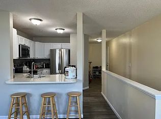 13181 Murdock Ter, Eden Prairie, MN 55347