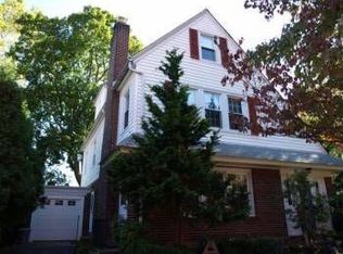 35 Rolling Rd, Wynnewood, PA 19096