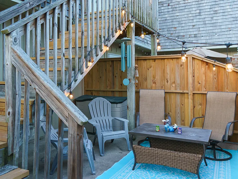 2801 Seahorse Ct — Photo 5