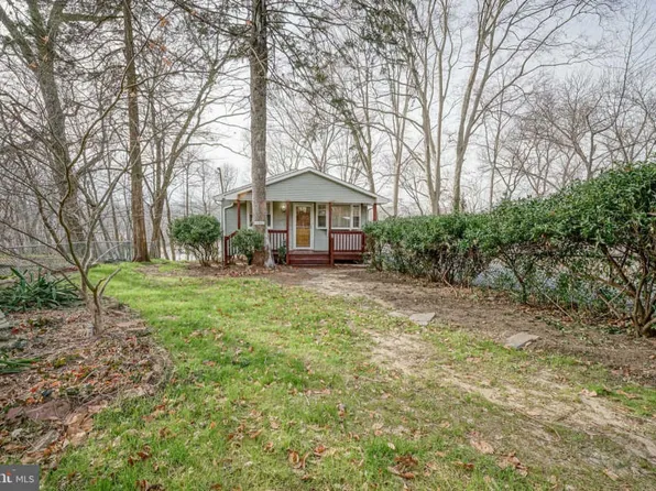 77 Coles Landing Rd, Blackwood, NJ 08012