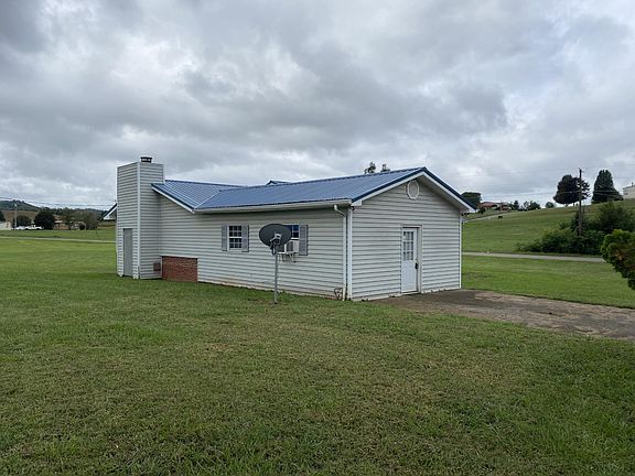 2nd image of 104 Meadow Brook Rd