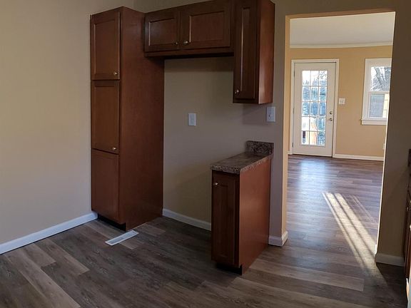 4th image of 2116 Brentwood St #2116