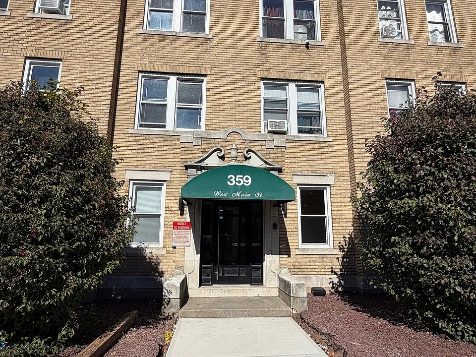 359 W Main St #2W