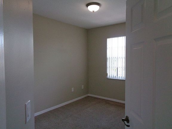 4th image of 14084 SW 51st Ln