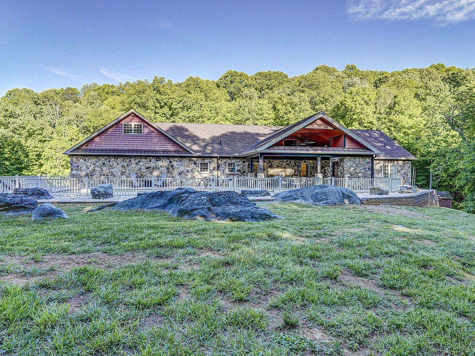 22nd image of 167 Tailwater Rd