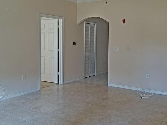 5th image of 7800 Point Meadows Dr APT 1018