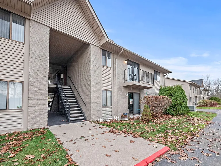 Glenwood Apartments — Photo 25