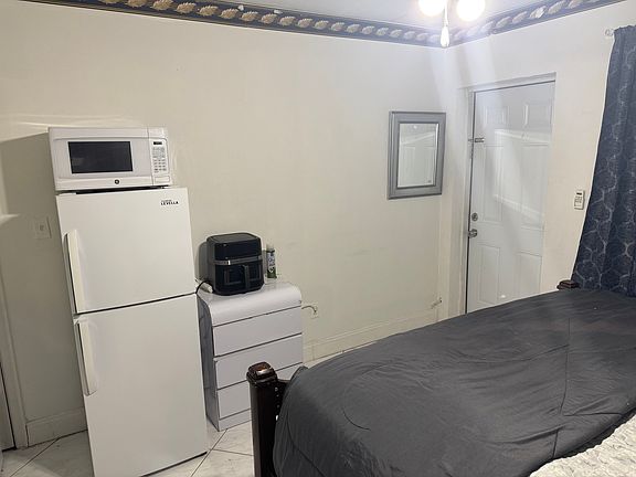 5th image of 2635 NW 205th St #1