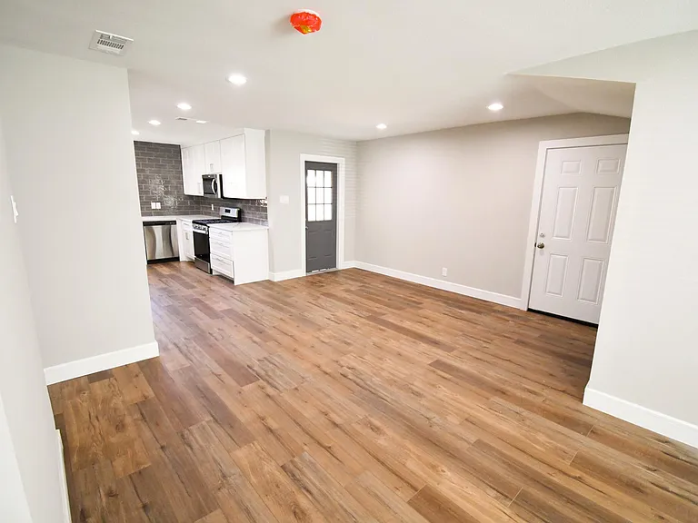 2805 Cornell Cir — Photo 13