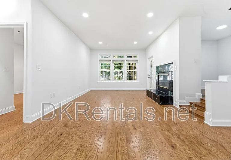 220 Renaissance Pkwy NE #2111 — Photo 9