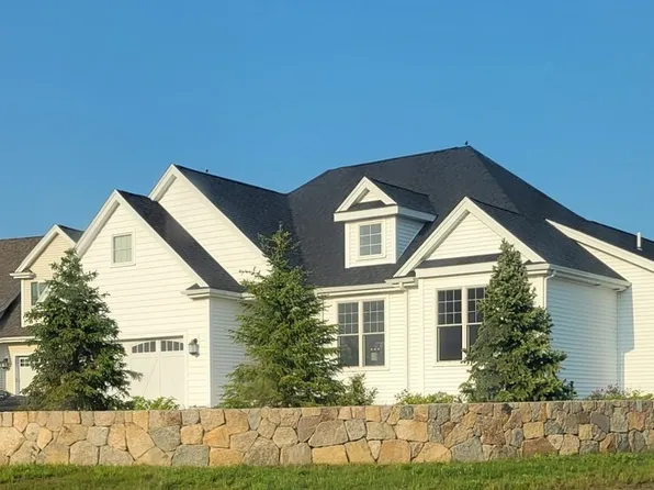 29 Hybrid Dr #19, Lakeville, MA 02347