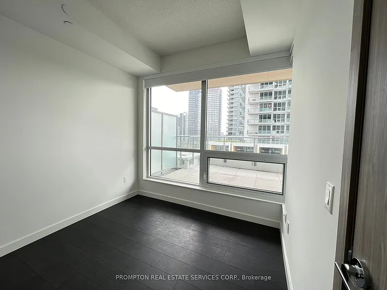 27 McMahon Dr #615 — Photo 11