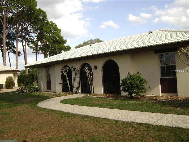 1st image of 417 Courbet Dr #417