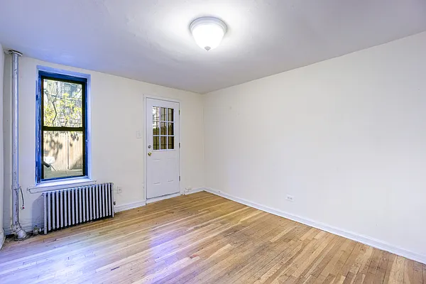 Rented by Compass | media 23