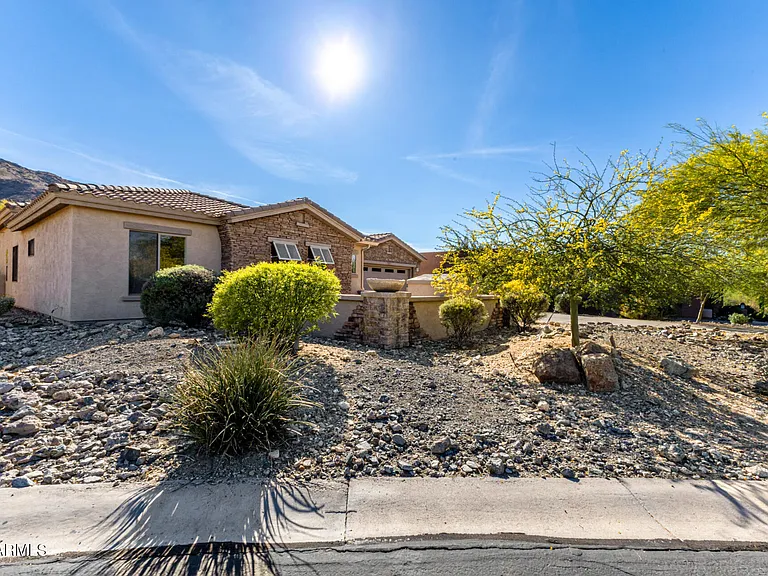 10312 S 16th Dr — Photo 16