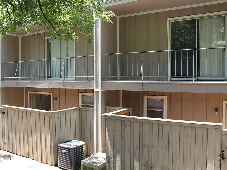 44444-2208 W Hickory St — Photo 28