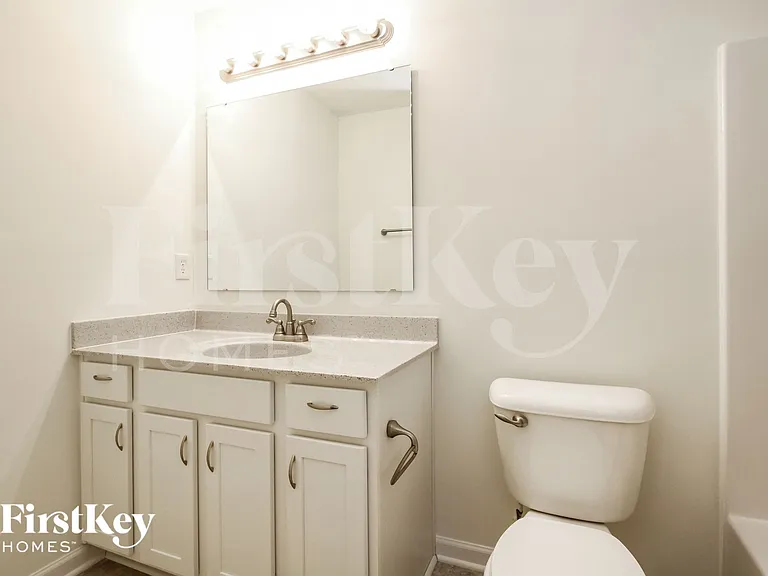 7240 Lockford Walk N — Photo 14