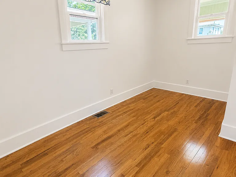 315 E Magnolia St #1 — Photo 8