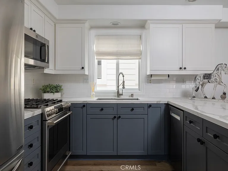 618 Iris Ave #B — Photo 3