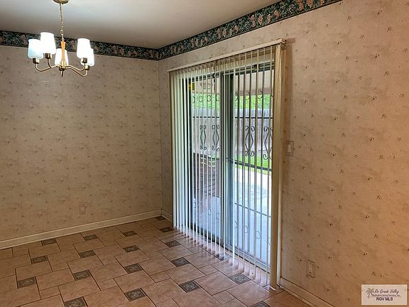 5th image of 374 Fern Dr