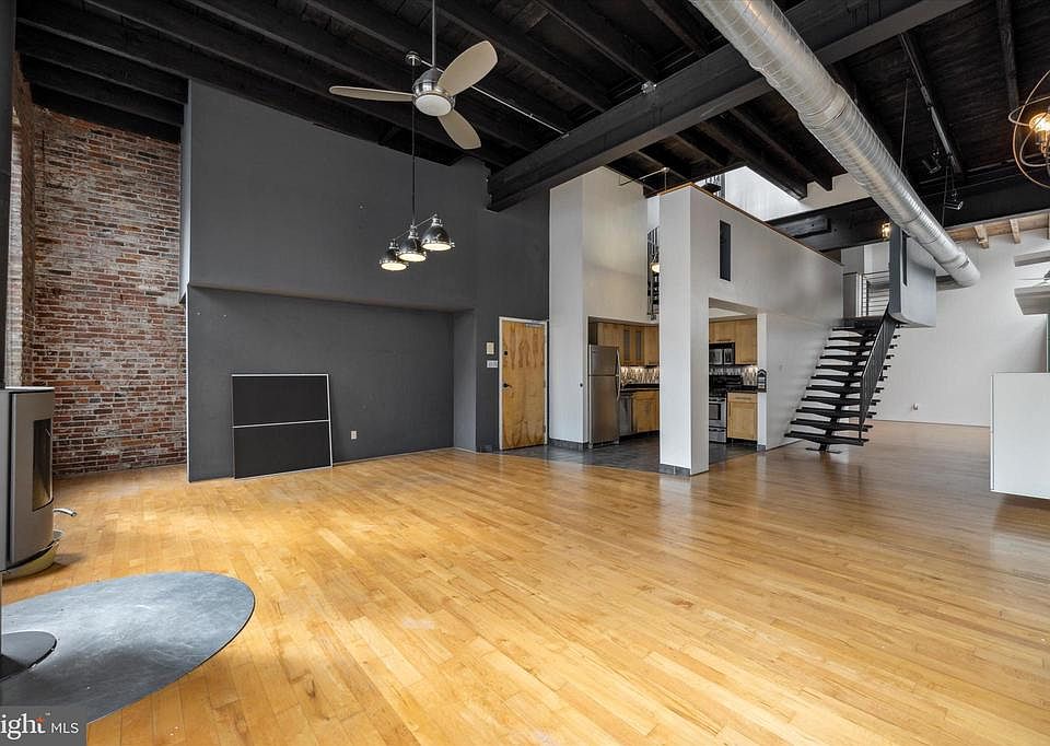 1st image of 1215 Wood St APT 4